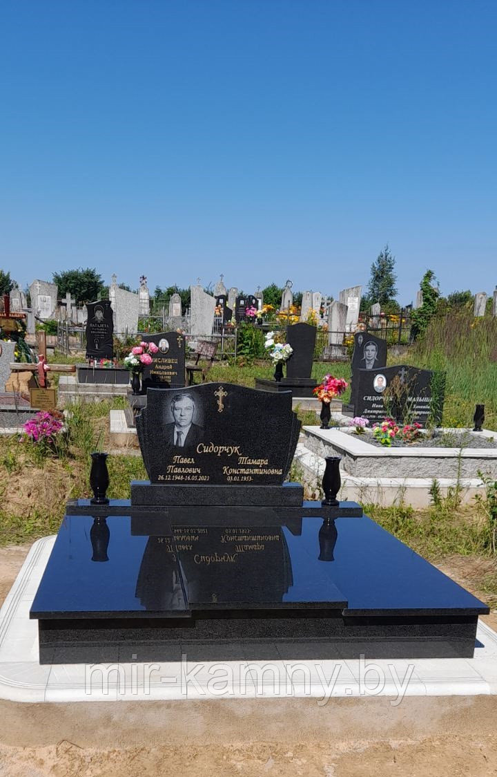 ДВОЙНОЙ ГРАНИТНЫЙ КОМПЛЕКС ИЗ КАРЕЛЬСКОГО ГАББРО-ДИАБАЗА