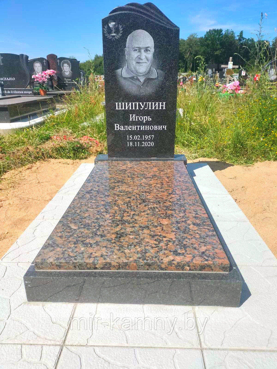 ОДИНОЧНЫЕ ГРАНИТНЫЕ ПАМЯТНИКИ НЕДОРОГО
