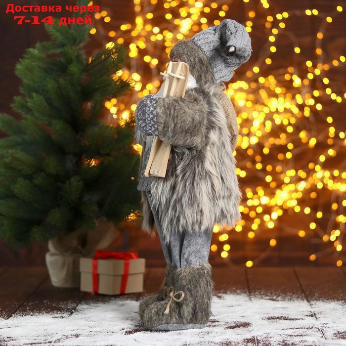 Дед Мороз "В сером костюме с лыжами" 23х45 см - фото 2 - id-p213286022