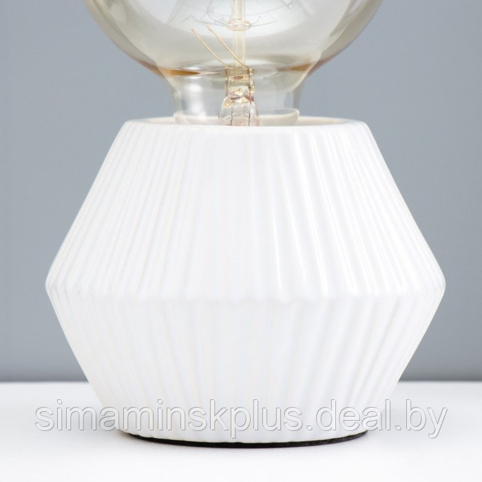 Настольная лампа "Брис" 1х40Вт Е14 провод-1,6м белый 11,5х11,5х9см - фото 3 - id-p213429352