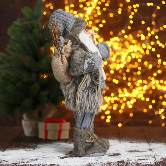 Дед Мороз "В сером костюме с лыжами" 23х45 см - фото 4 - id-p213428327