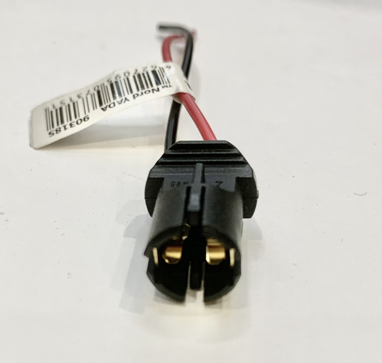 Nord Yada 903185 Патрон под лампу W5W (Т10 тип 8) с проводами, пластик (2686 ОТ 17.08.2020) - фото 1 - id-p213458781