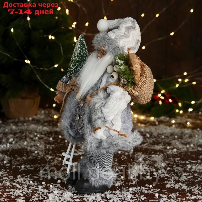 Дед Мороз "Клетчатом жилете и с ёлкой" 30 см, серый - фото 4 - id-p213484443
