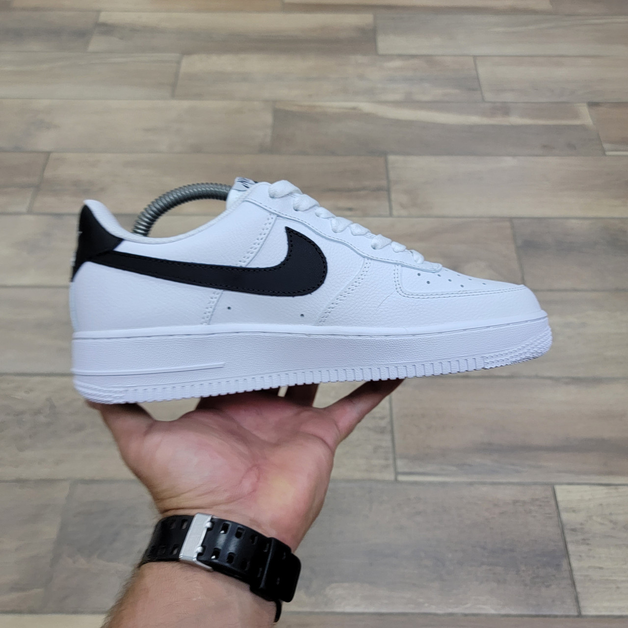 Кроссовки Nike Wmns Air Force 1 07 Low White Black - фото 5 - id-p148490555