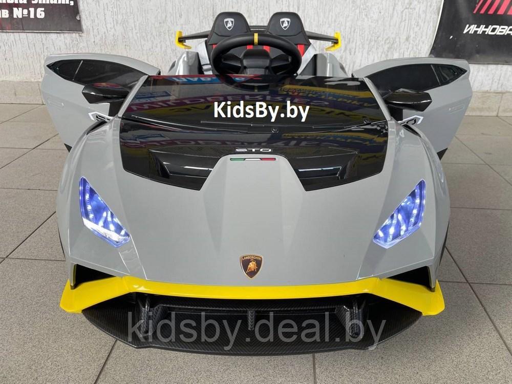 Детский электромобиль RiverToys Lamborghini Huracan STO E888EE (серый) - фото 2 - id-p211197101