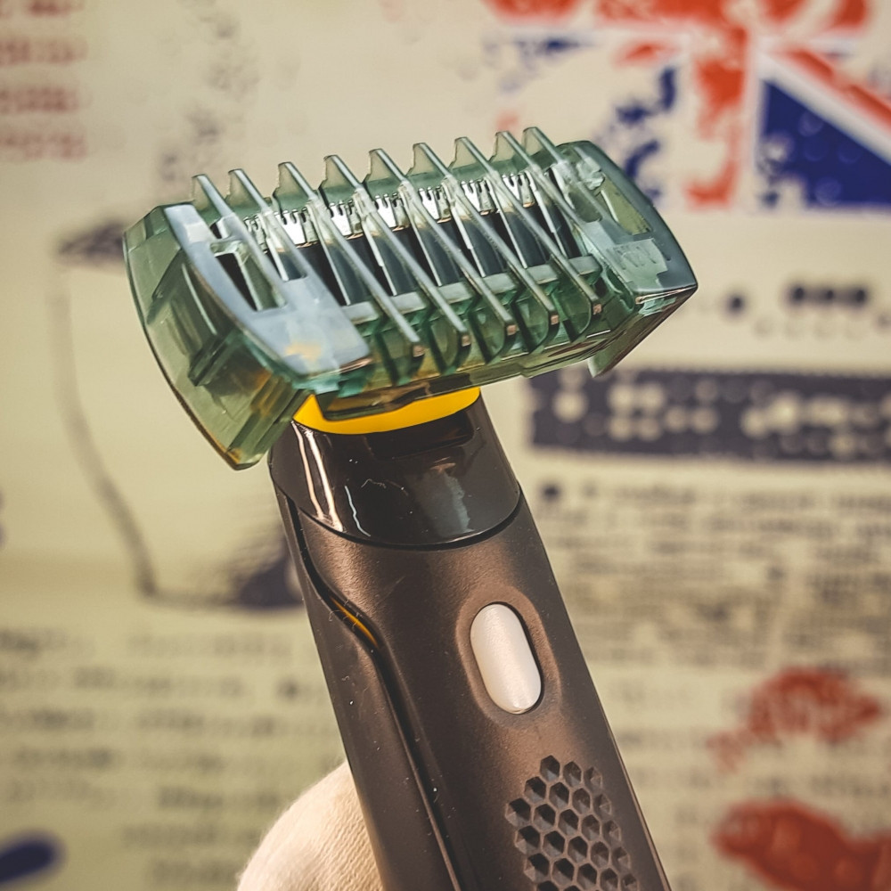 Портативный микро триммер для ухода за бородой и усами Micro trimmer (3 насадки) - фото 8 - id-p165076904