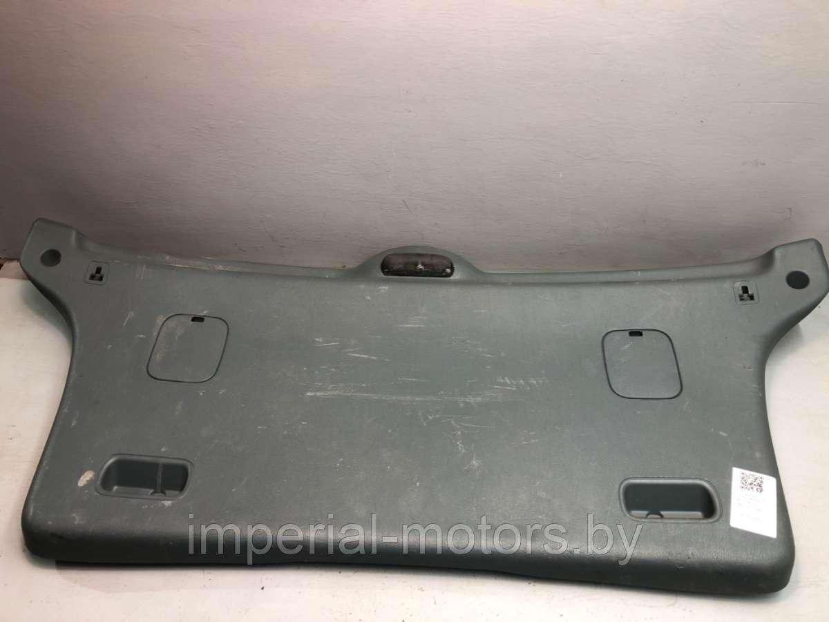 Обшивка крышки багажника Renault Scenic 1 - фото 1 - id-p213595223
