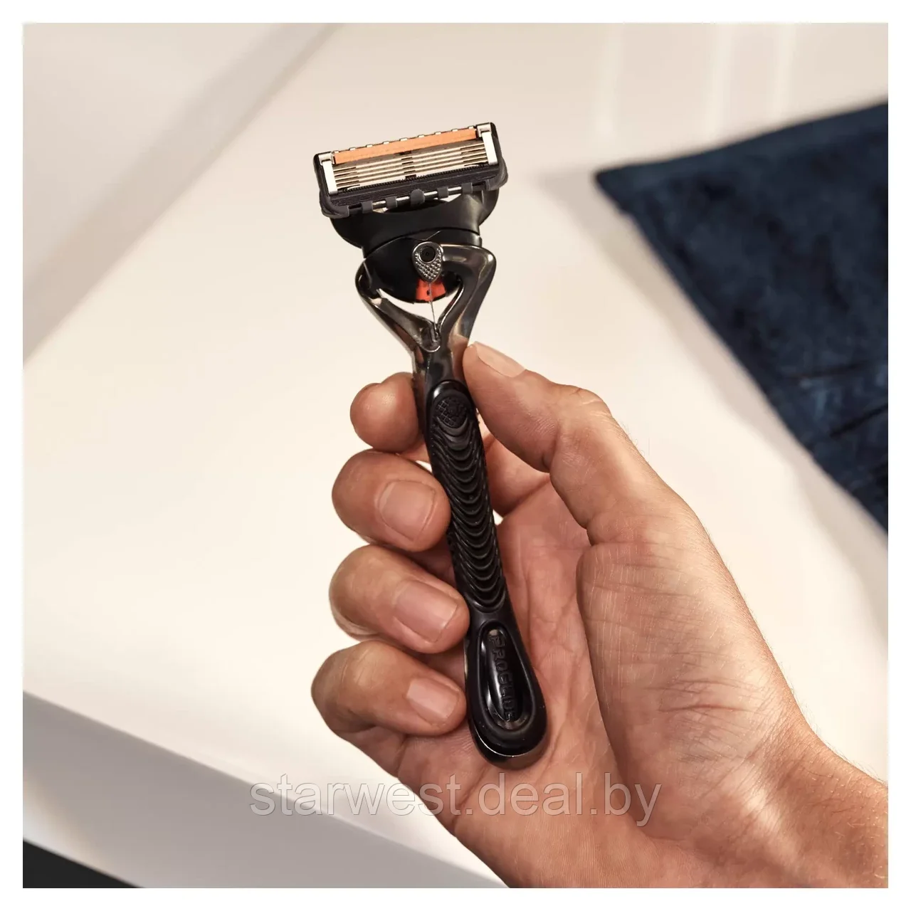 Gillette Подарочный набор мужской: Proglide Станок с 1 сменной кассетой + Гель для бритья 200 мл + Подставка - фото 9 - id-p213722659