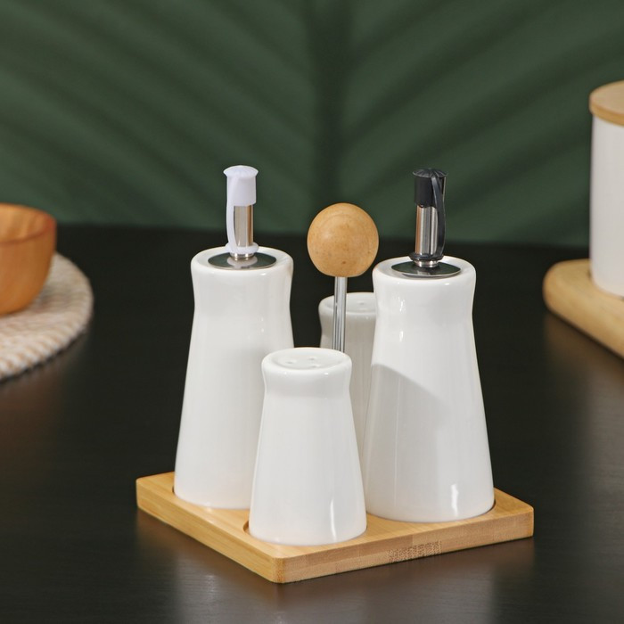 Набор фарфоровый для специй на деревянной подставке, 4 предмета: солонка, перечница, 2 соусника, цвет белый - фото 1 - id-p213945869