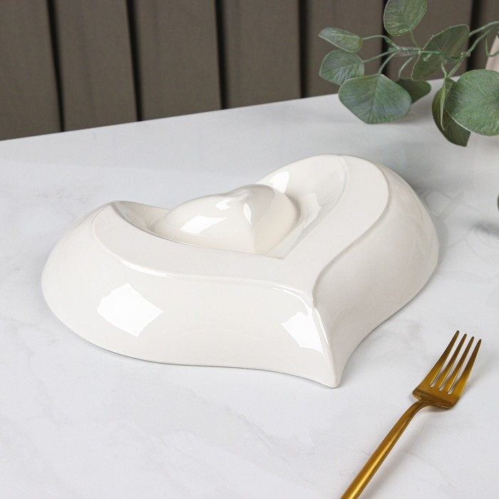 Блюдо керамическое с соусником «Сердце», 28×22×4 см, цвет белый - фото 2 - id-p213946895