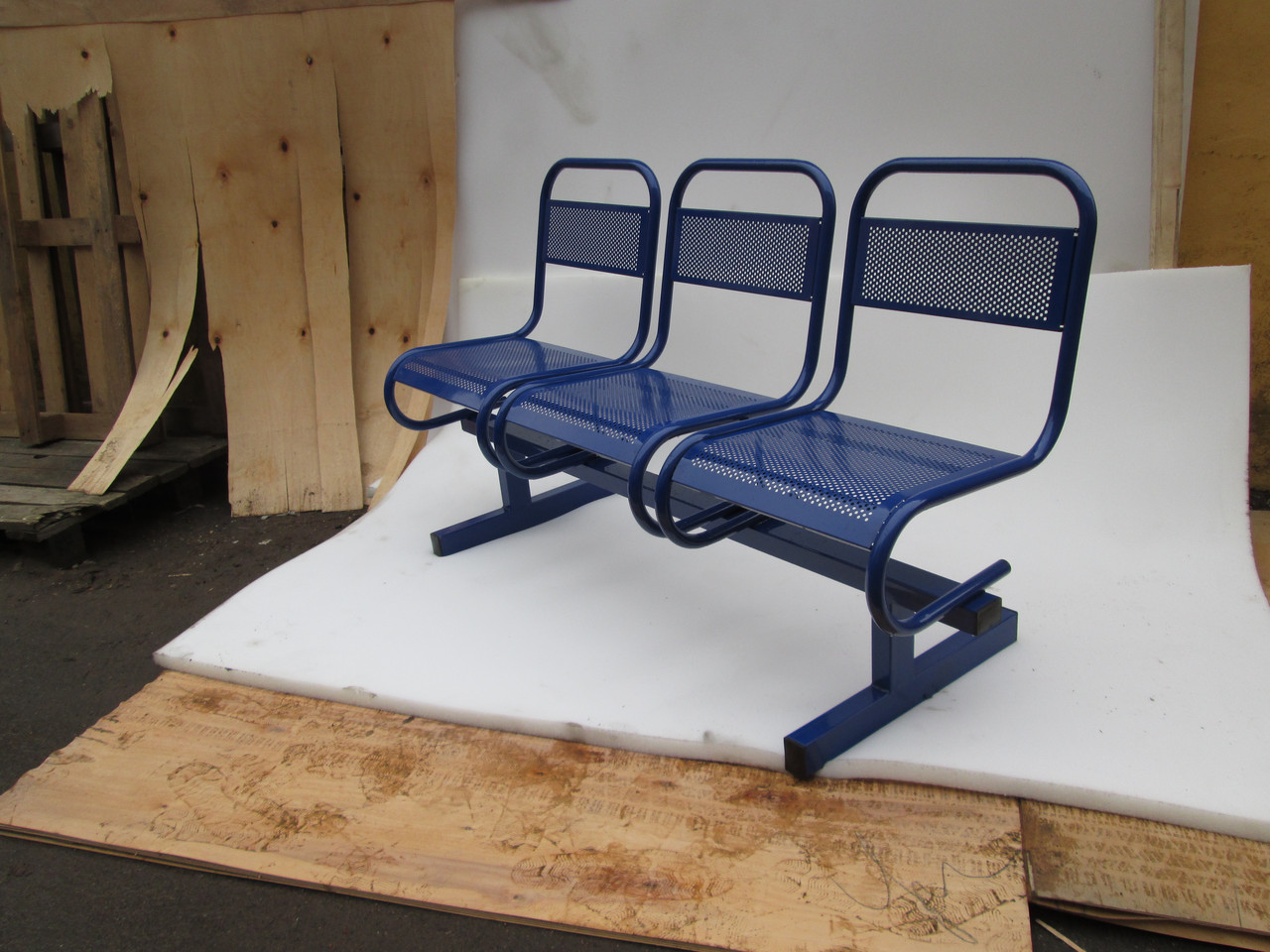 Секция перфорированных сидений двухместная - фото 2 - id-p30387566