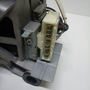 Двигатель стиральной машины Samsung Diamand DC31-00123D (8 конт) (Разборка)