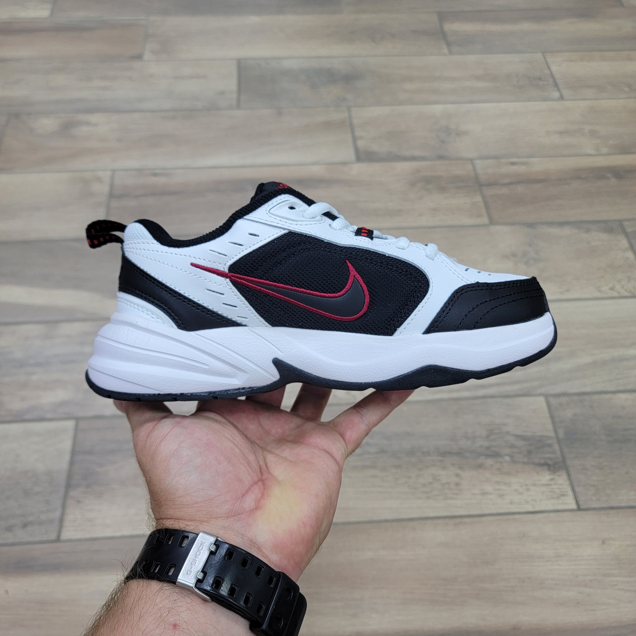 Кроссовки Nike Air Monarch IV White Black Red - фото 2 - id-p108475912