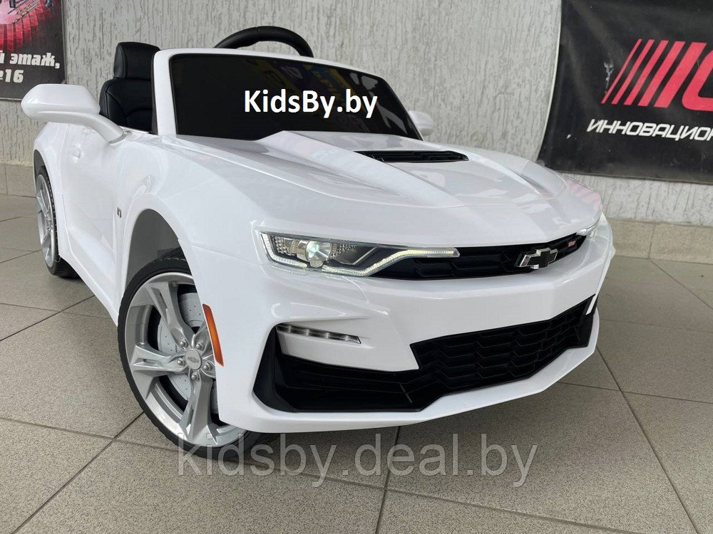 Детский электромобиль RiverToys Chevrolet Camaro 2SS HL558 (белый) Лицензия - фото 5 - id-p182812580