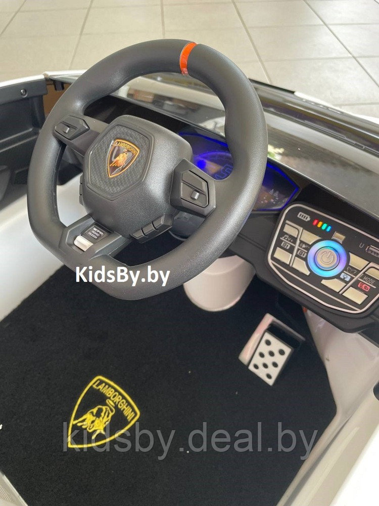 Детский электромобиль RiverToys Lamborghini Huracan STO E888EE (белый) - фото 3 - id-p211197099