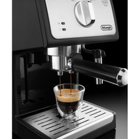 Рожковая кофеварка DeLonghi Active Line ECP 33.21.BK - фото 4 - id-p214231005