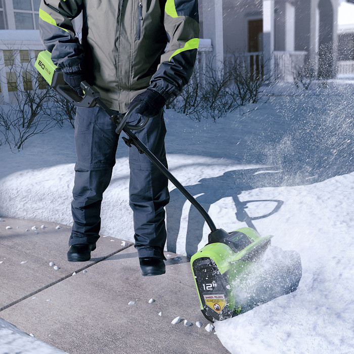Снегоуборщик аккумуляторный Greenworks 60V, 30 см, бесщеточный, без АКБ и ЗУGD60SS - фото 10 - id-p214489923