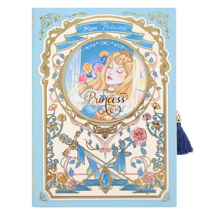 Блокнот "Princess" обложка карт. с тиснением "золото". Разные принцессы !