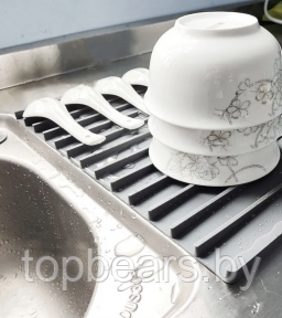 Водостойкий силиконовый коврик для сушки посуды / слив под углом для стека воды / серый 32х20 см - фото 1 - id-p200673746