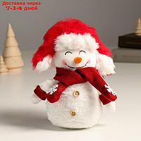 Кукла интерьерная "Снеговик в красной шапке ушанке-колпаке" 19 см