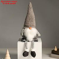 Кукла интерьерная "Дед Мороз в полосатых гетрах и сером колпаке" 48 см