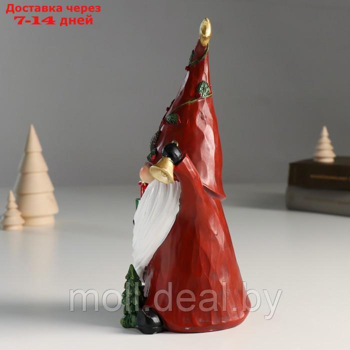 Сувенир полистоун "Дед Мороз в красном наряде, с подарками и колокольчиком" 10,5х9х22,5 см - фото 4 - id-p214518562