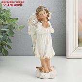 Сувенир полистоун "Девочка-ангел с птичкой на руке" 5х5,5х15,5 см