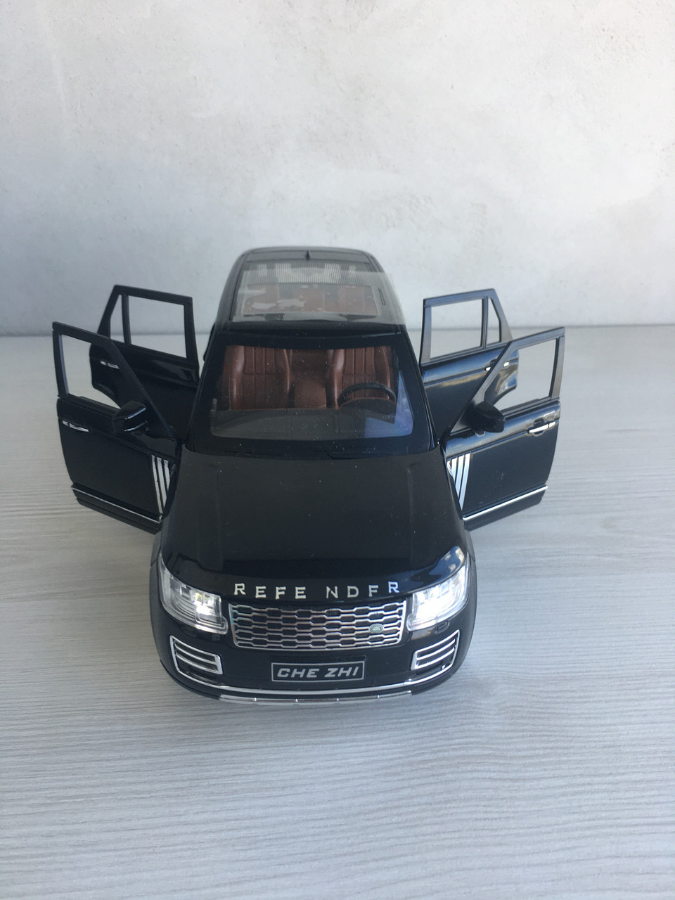 Металлическая машинка коллекционная модель Land Rover Range Rover, Рэндж 1:24 21 см - фото 2 - id-p214849030