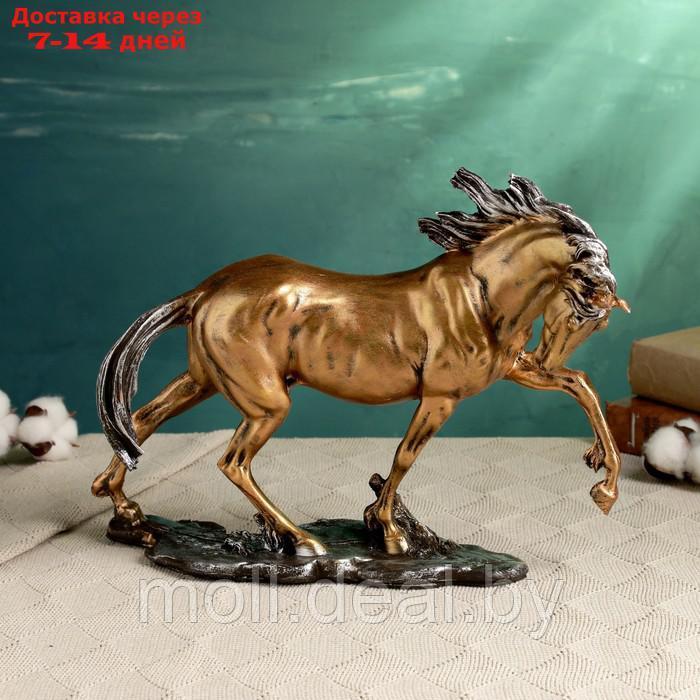 Фигура "Конь гарцующий" бронза, 35х27см