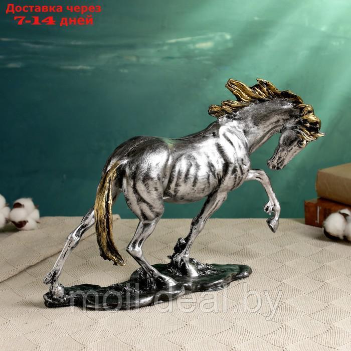 Фигура "Конь гарцующий" серебро, 35х27см
