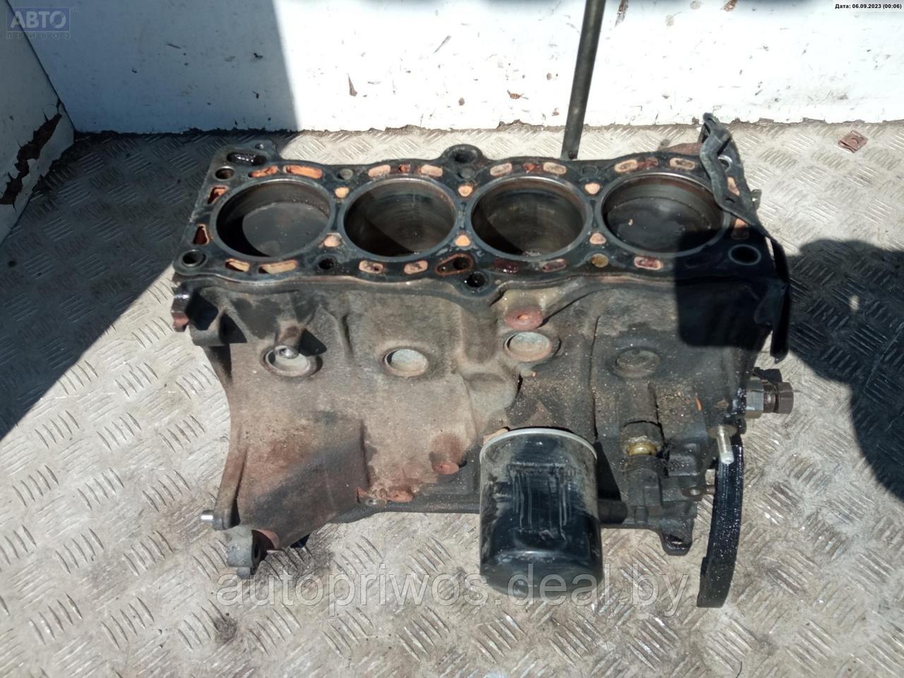 Блок цилиндров двигателя (картер) Nissan Almera N15 (1995-2000) - фото 4 - id-p214934651