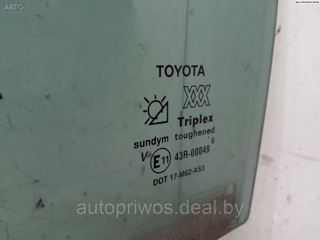 Стекло двери задней левой Toyota Avensis (1997-2003) - фото 2 - id-p214936897