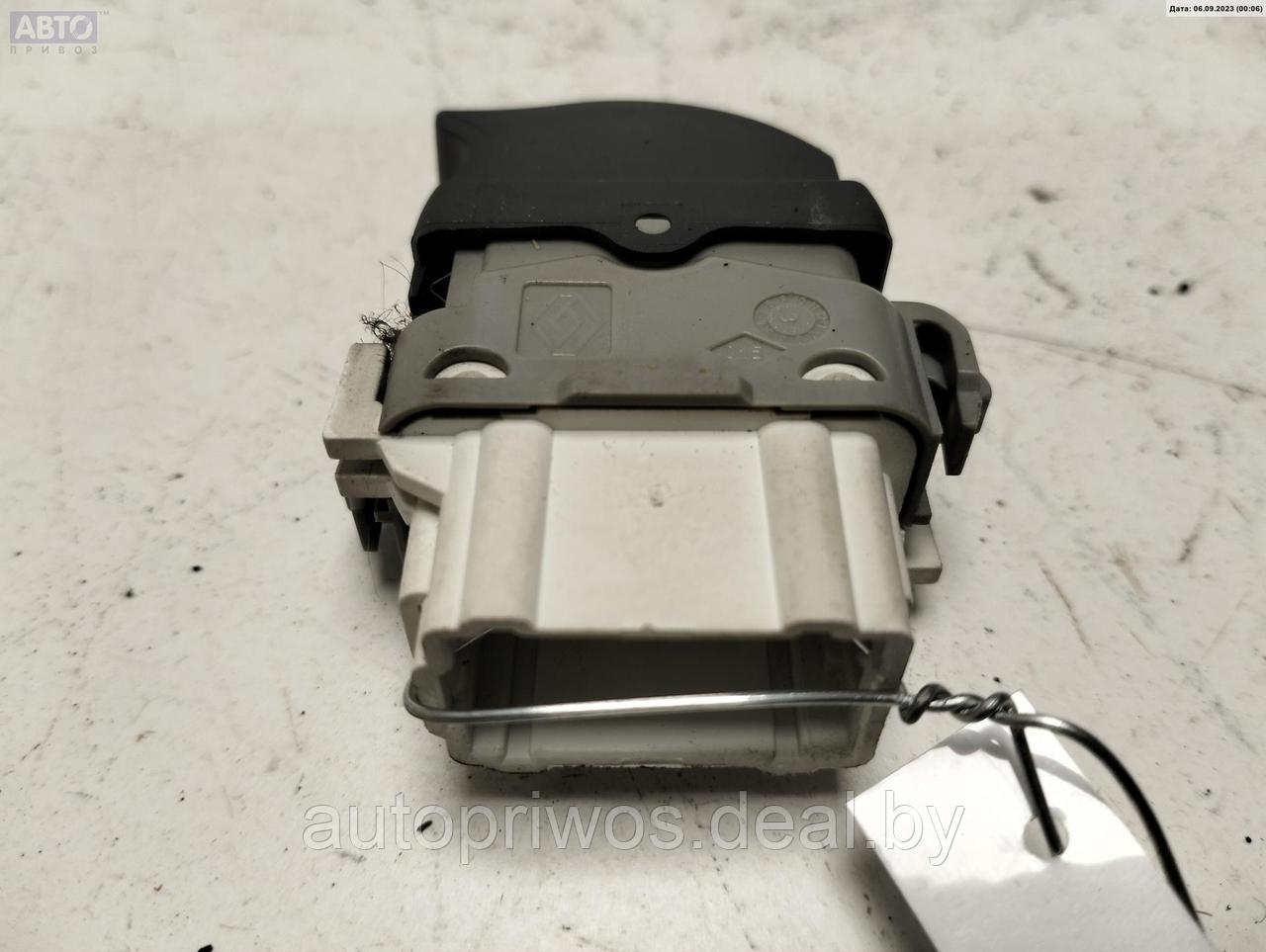 Кнопка стеклоподъемника заднего правого Renault Espace 4 (2002-2014) - фото 2 - id-p214903597