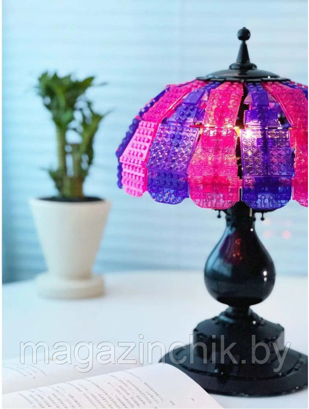 Конструктор Настольная ретро лампа сине-фиолетовая со светом, Mork 031023