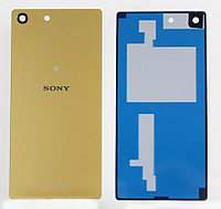 Задняя крышка Sony Xperia M5 (золотая)