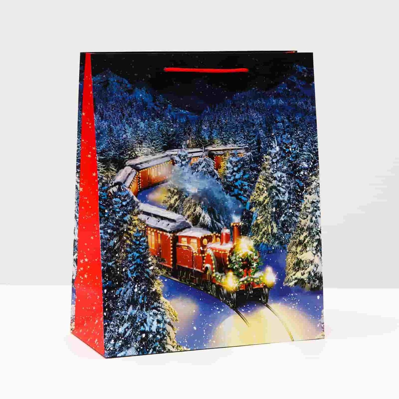 Подарочный новогодний пакет «Рождественский поезд» 26×32×12 см - фото 1 - id-p215081050