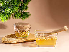Сувенирный набор Мед с кедровыми орешками 120 гр, фото 3