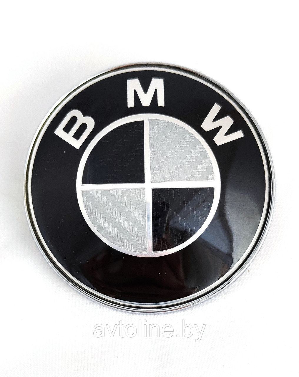 Эмблема BMW 82 мм черно-белая/карбон (копия, серебристая основа) 51148132375 BKW/C