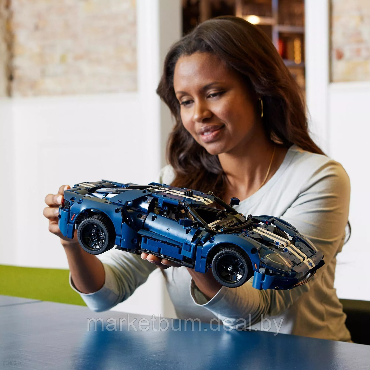 Конструктор LEGO Technic 42154, Ford GT версия 2022 года. - фото 5 - id-p215225728