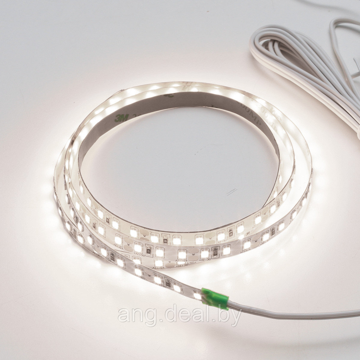 LED лента SMD2835, (холодный белый), 24Вт(12Вт/м), 12В, 2000х8 мм, каб. пит. 2м и кон.L813, 120LED/м, - фото 4 - id-p215266167