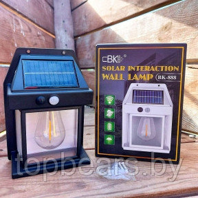 Светодиодный уличный светильник на солнечных батареях LED Solar interaction wall lamp BK-888 1W с датчиком - фото 1 - id-p215284300