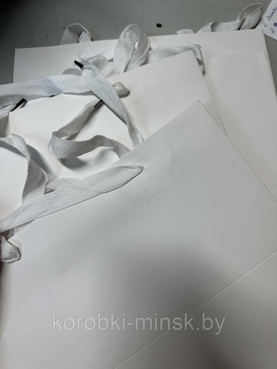 Пакет подарочный 30*30*30 Цвет: Белый.Брак - фото 2 - id-p215323743
