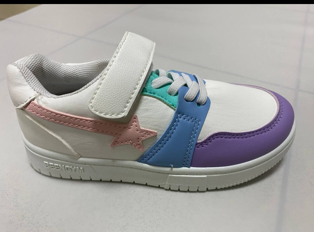 Кроссовки для девочки