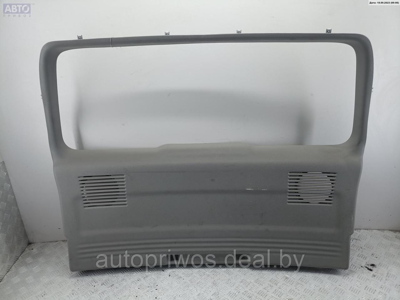 Обшивка крышки багажника Opel Sintra - фото 1 - id-p215462295