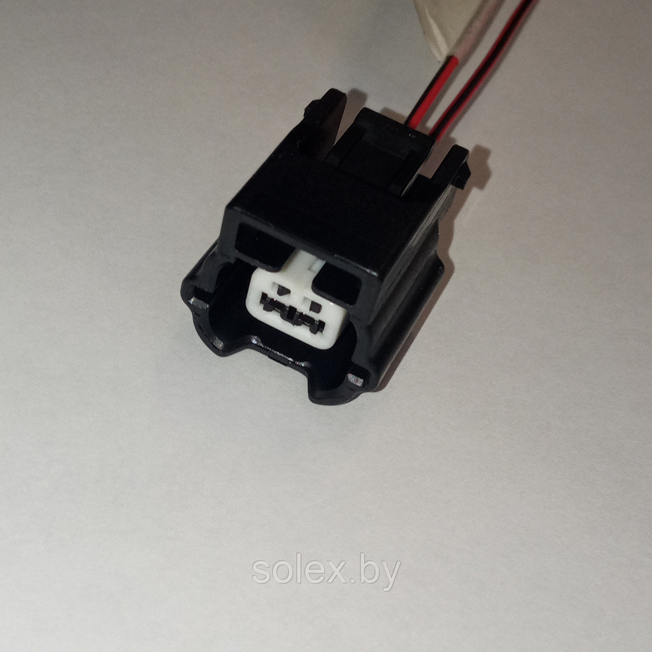 Фишка 2-pin подсветки номерного знака Renault Logan/Sandero/Master/Laguna III/Megane III/Scenic II