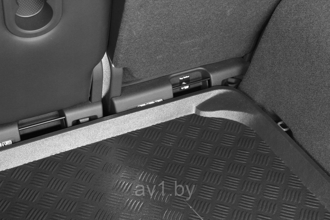 Коврик в багажник Audi A4 B5 (1995-2001) универсал / Ауди А4 [102004] (Rezaw-Plast пл) - фото 2 - id-p215617835