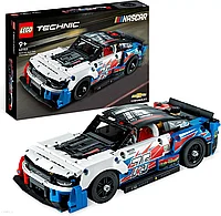 Конструктор LEGO Technic 42153, Chevrolet Camaro ZL1 серии NASCAR