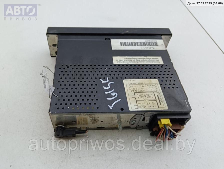 Аудиомагнитола Audi A6 C4 (1994-1997) - фото 2 - id-p215799483