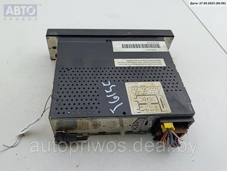 Аудиомагнитола Audi A6 C4 (1994-1997) - фото 4 - id-p215799483