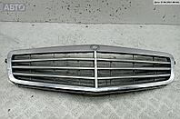 Решетка радиатора Mercedes W204 (C)